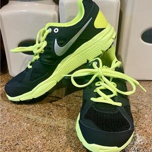 Nike Lunar Forever 2 Boys/Men Running Shoes Black Green 555022-002 Size 4.5Y